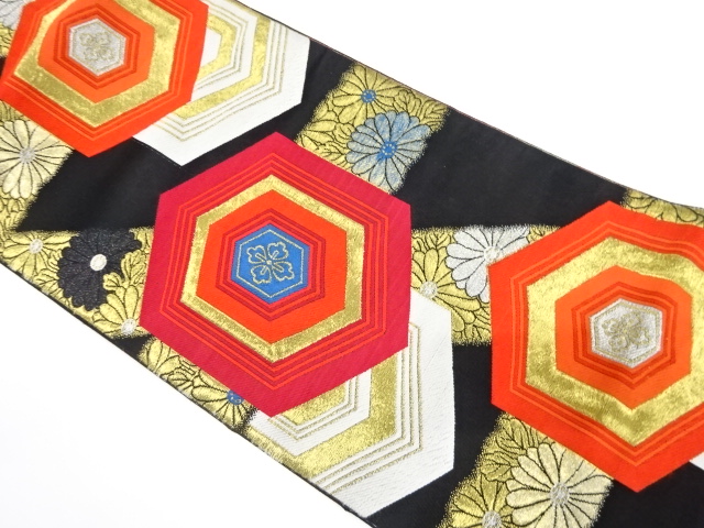 アンティーク　重ね亀甲に花模様織り出し袋帯（着用可）